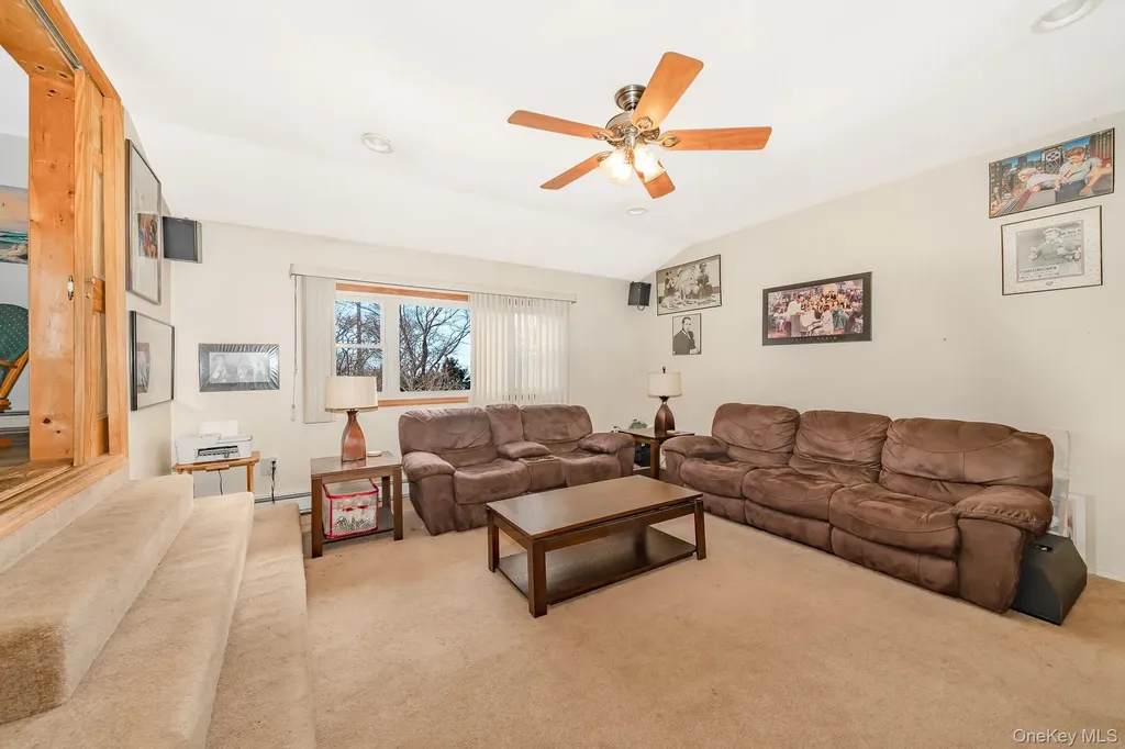 3683 Hawk Road Levittown NY 11756