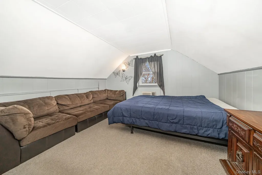 3683 Hawk Road Levittown NY 11756