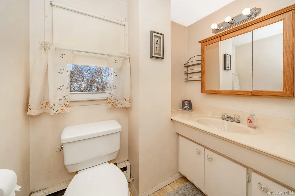 3683 Hawk Road Levittown NY 11756
