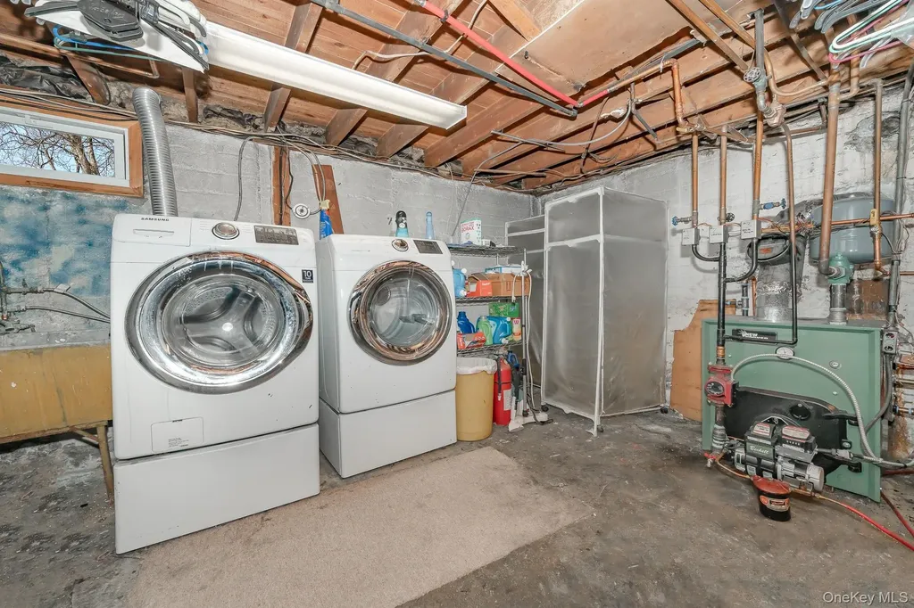 3683 Hawk Road Levittown NY 11756
