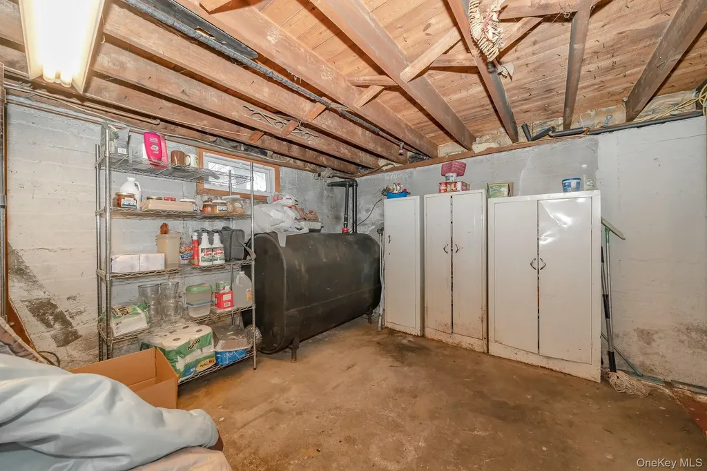 3683 Hawk Road Levittown NY 11756