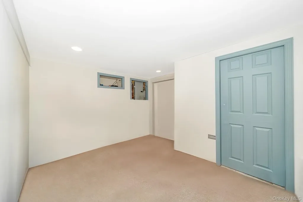 3683 Hawk Road Levittown NY 11756