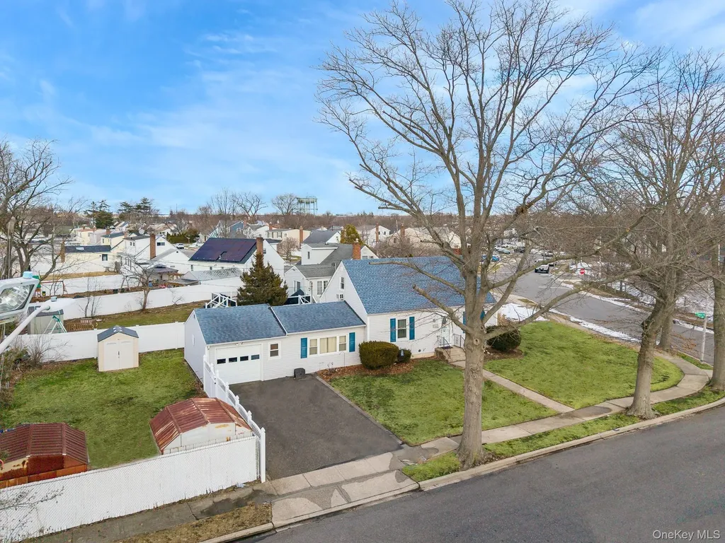 3683 Hawk Road Levittown NY 11756