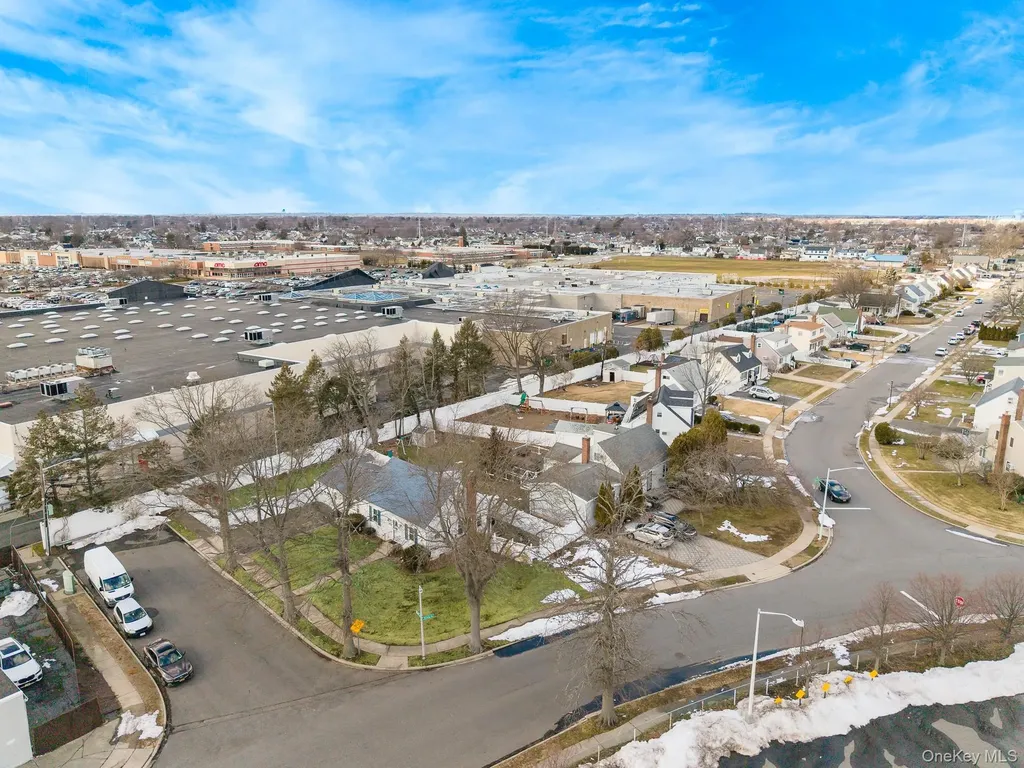 3683 Hawk Road Levittown NY 11756