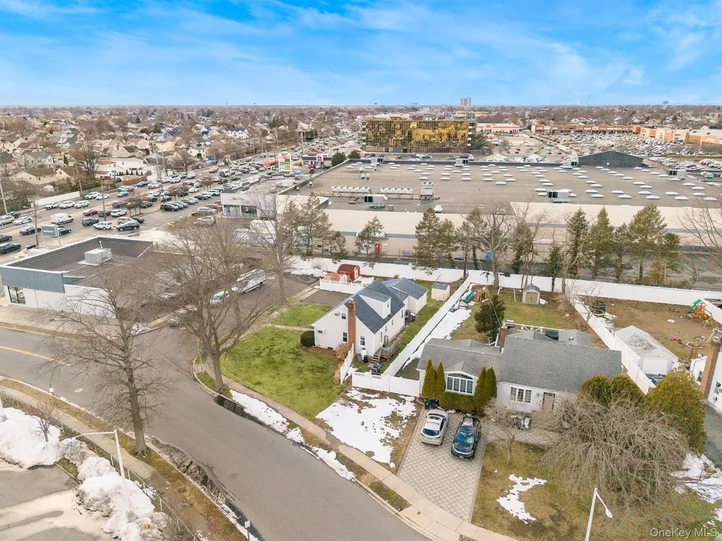 3683 Hawk Road Levittown NY 11756