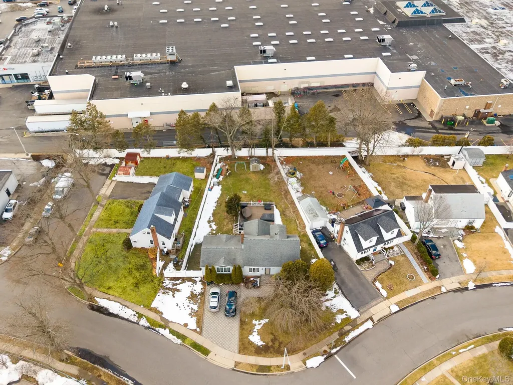3683 Hawk Road Levittown NY 11756