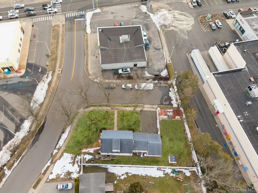 3683 Hawk Road Levittown NY 11756