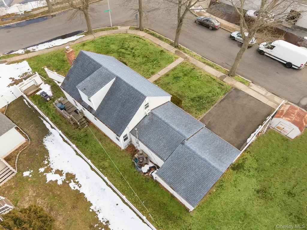 3683 Hawk Road Levittown NY 11756