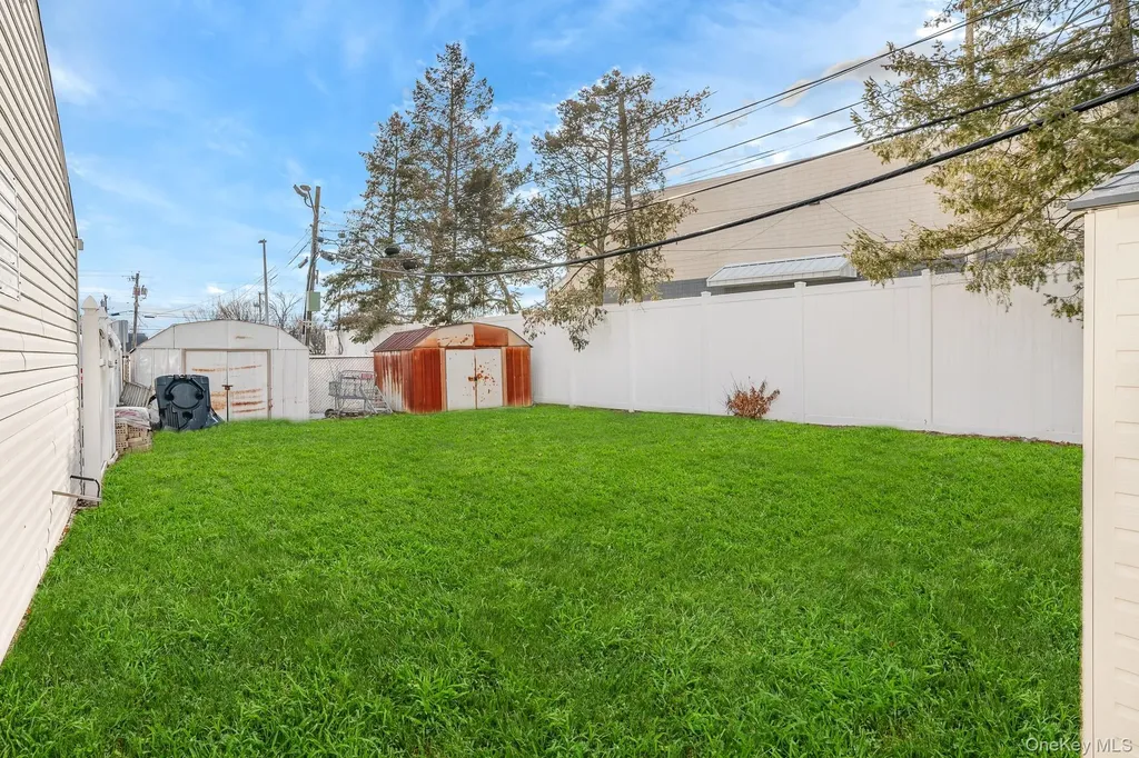 3683 Hawk Road Levittown NY 11756