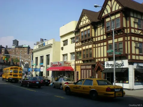 131-11 Kew Gardens Road Richmond Hill NY 11418