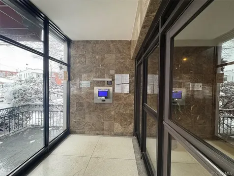 131-11 Kew Gardens Road Richmond Hill NY 11418