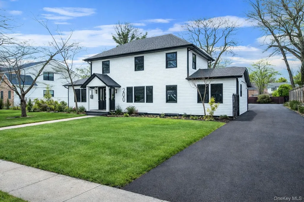 200 Evans Avenue Freeport NY 11520