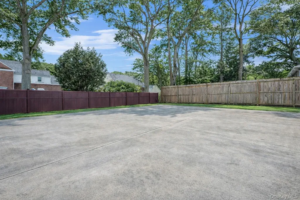 200 Evans Avenue Freeport NY 11520