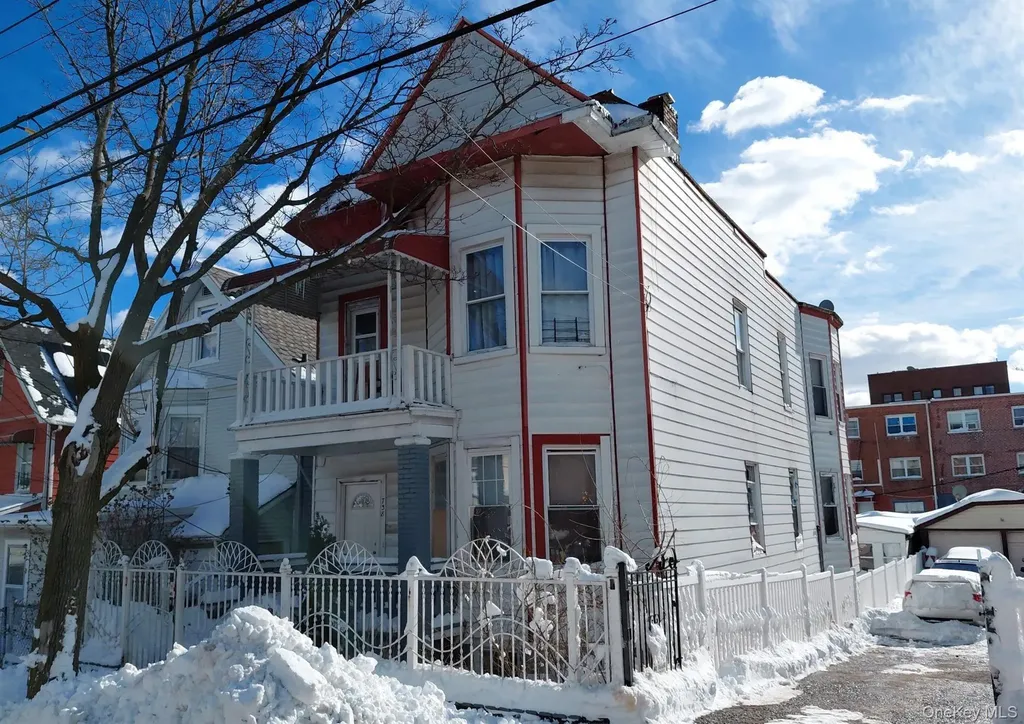 738 E 229th Street Bronx NY 10466