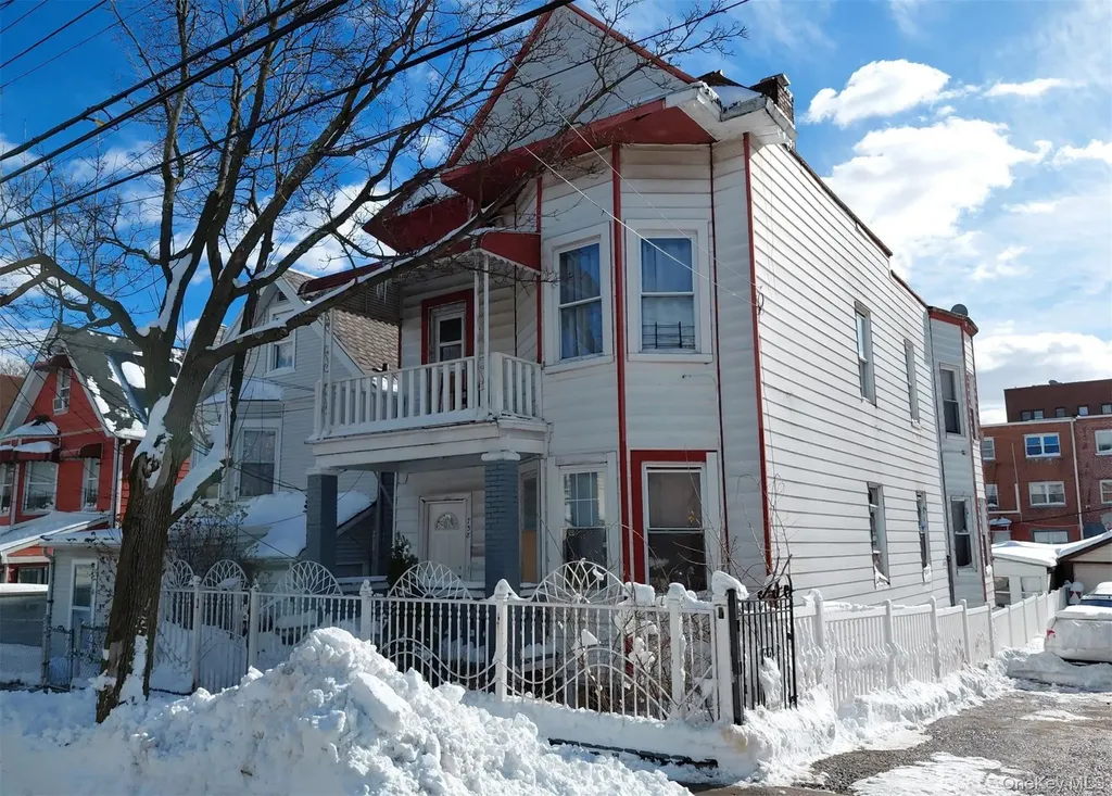 738 E 229th Street Bronx NY 10466