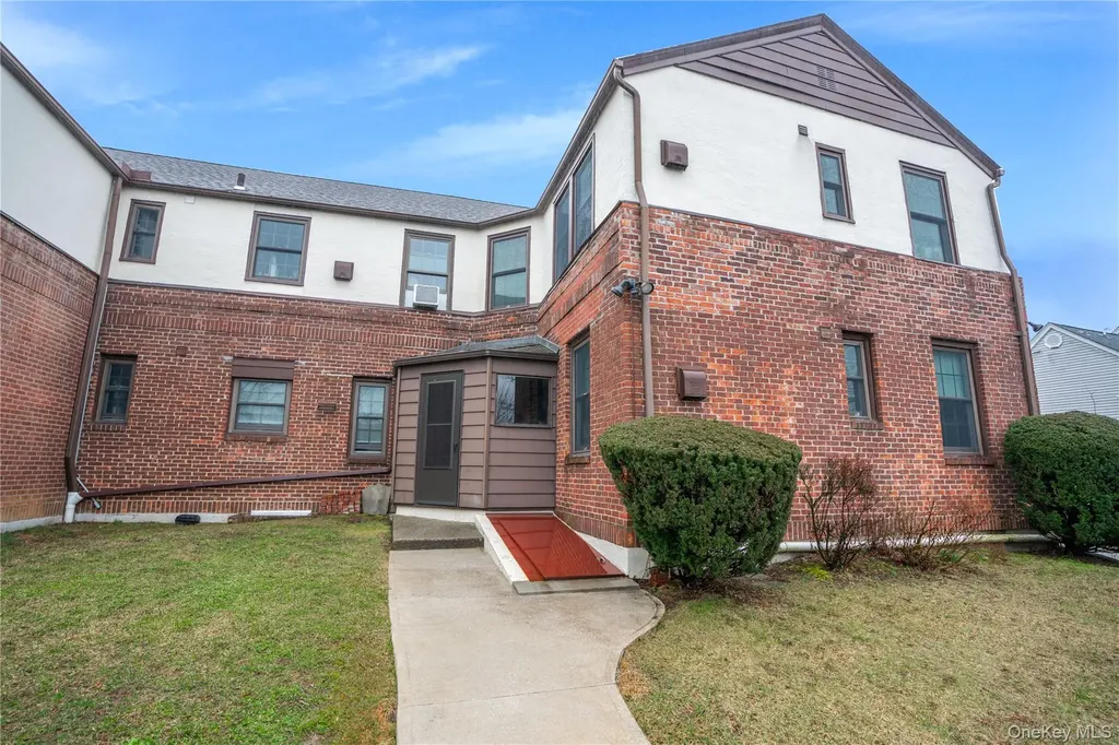 320 Simpson Place Peekskill NY 10566