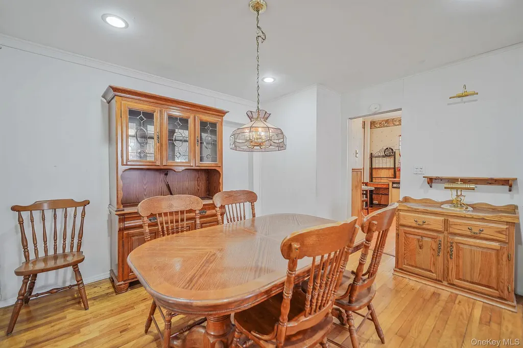 367 Vincent Avenue Lynbrook NY 11563