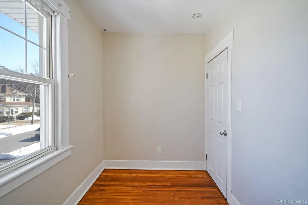 367 Vincent Avenue Lynbrook NY 11563