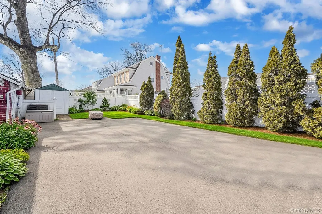 367 Vincent Avenue Lynbrook NY 11563