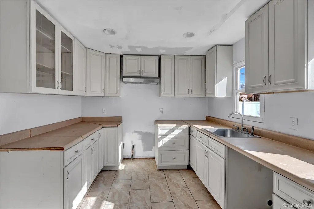 1009 Centennial Avenue North Baldwin NY 11510