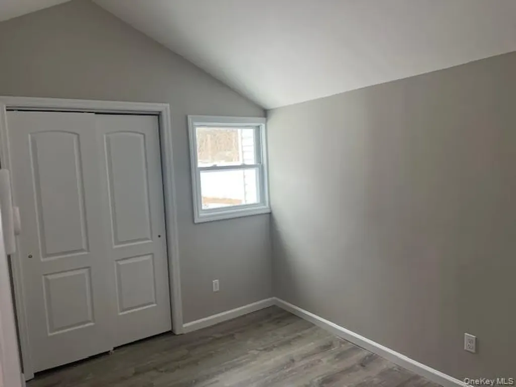 87 Ferndale Avenue Selden NY 11784