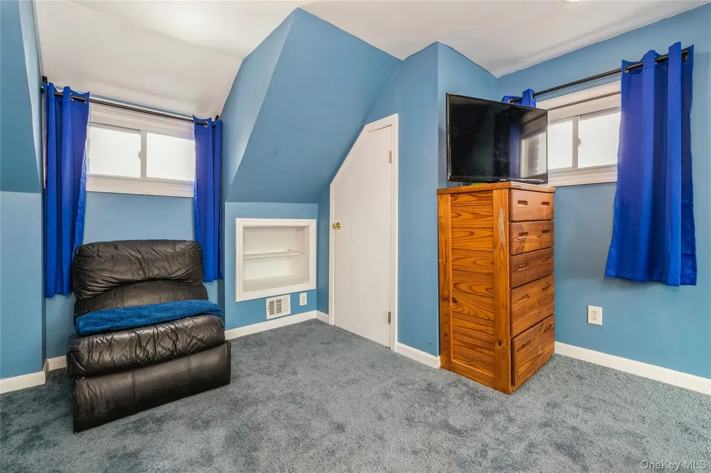 10 Hickory Street Central Islip NY 11722