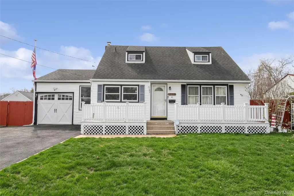 10 Hickory Street Central Islip NY 11722