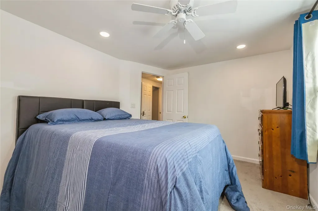 10 Hickory Street Central Islip NY 11722