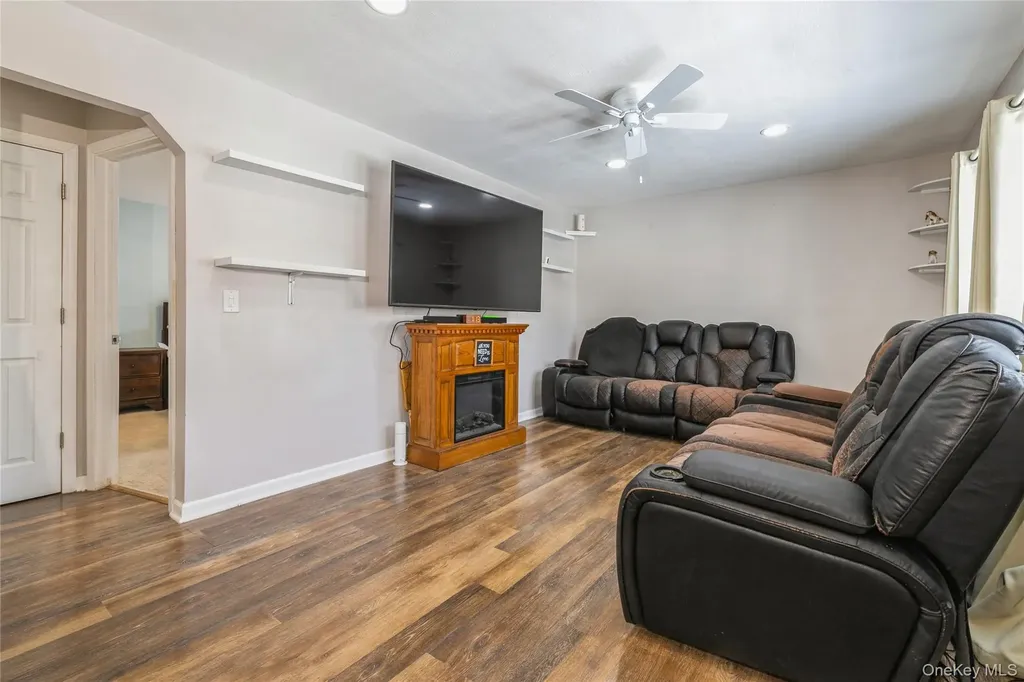 10 Hickory Street Central Islip NY 11722