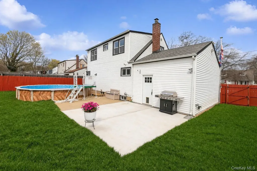 10 Hickory Street Central Islip NY 11722