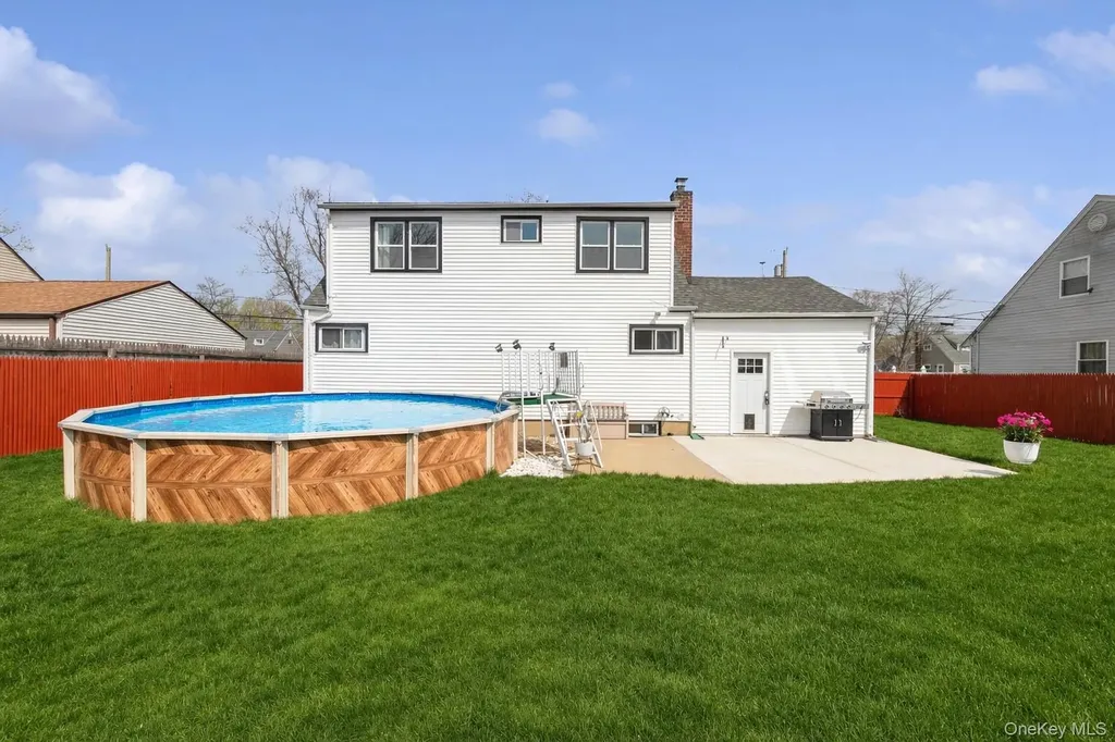 10 Hickory Street Central Islip NY 11722