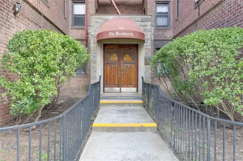 142 Garth Road Scarsdale NY 10583