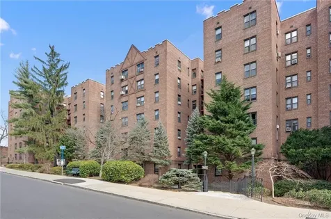 142 Garth Road Scarsdale NY 10583