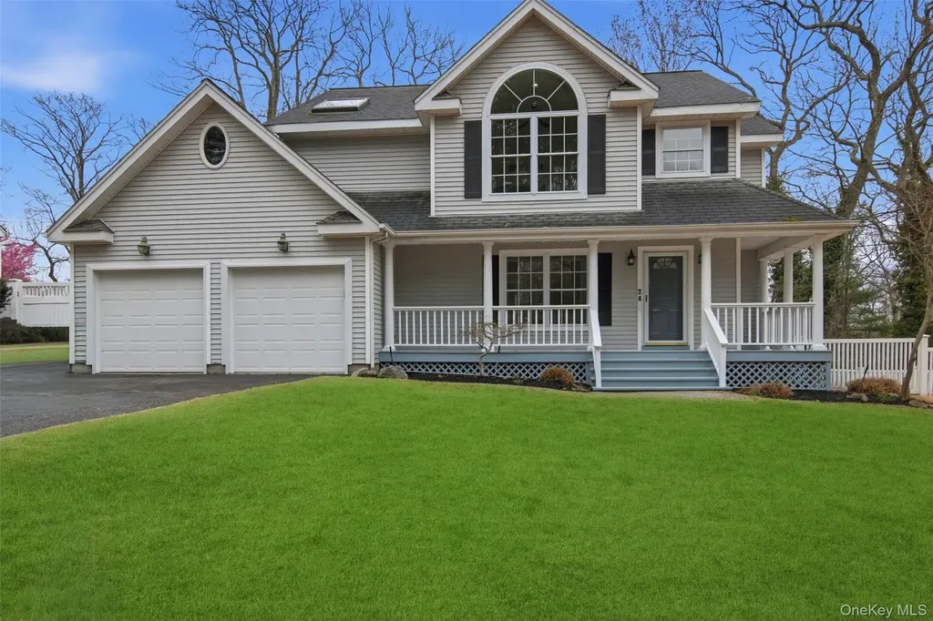24 North Drive Centerport NY 11721