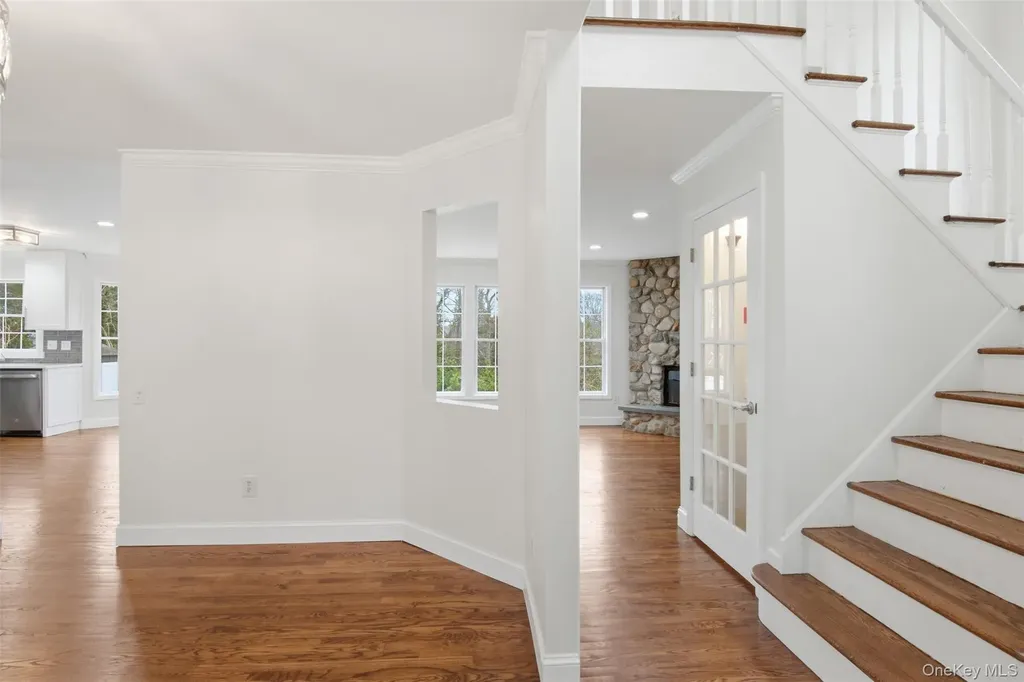 24 North Drive Centerport NY 11721