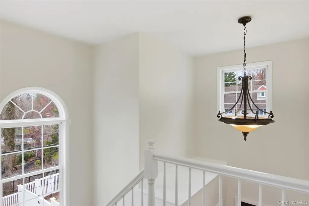 24 North Drive Centerport NY 11721
