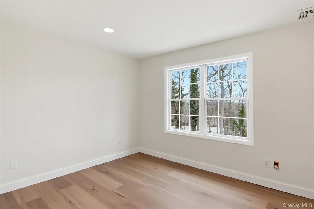 24 North Drive Centerport NY 11721