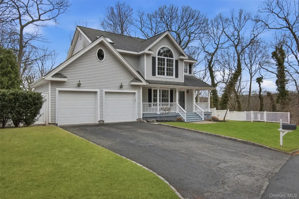 24 North Drive Centerport NY 11721