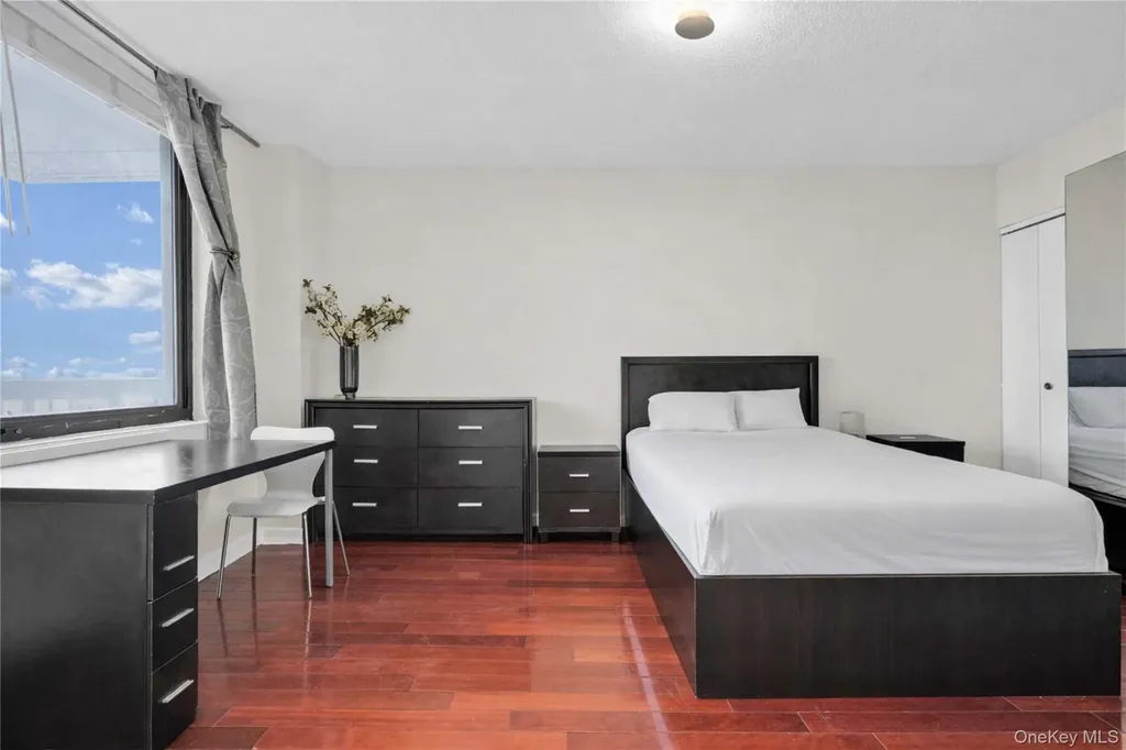 13835 Elder Avenue Flushing NY 11355