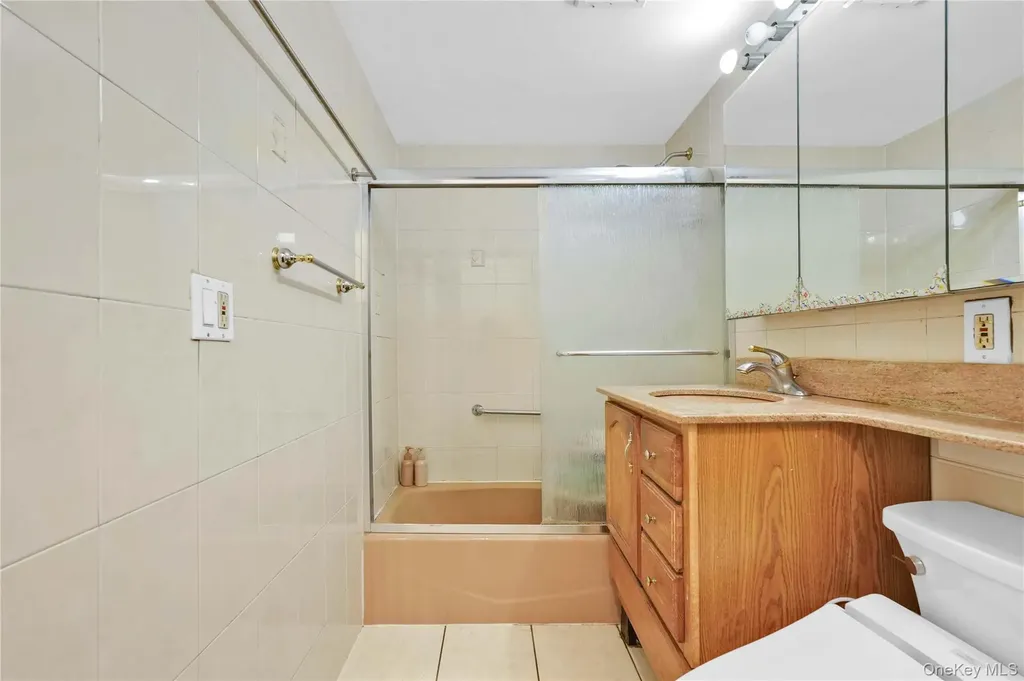 13835 Elder Avenue Flushing NY 11355