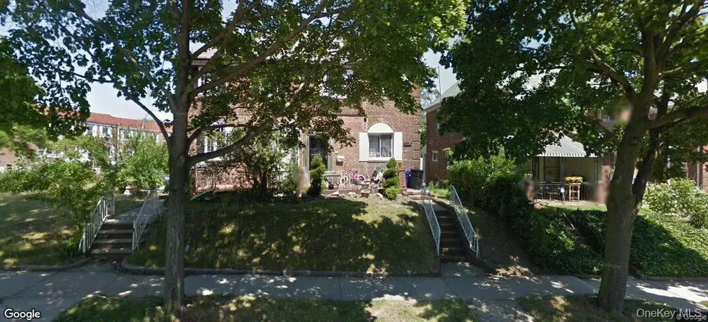 17507 73rd Avenue Fresh Meadows NY 11366