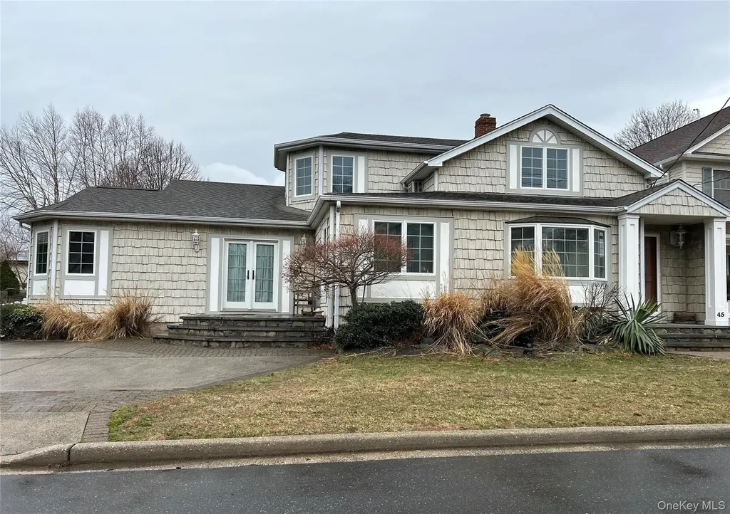 45 Richard Avenue North Merrick NY 11566