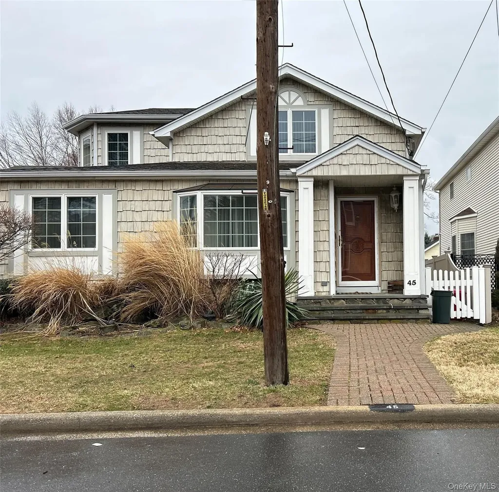 45 Richard Avenue North Merrick NY 11566
