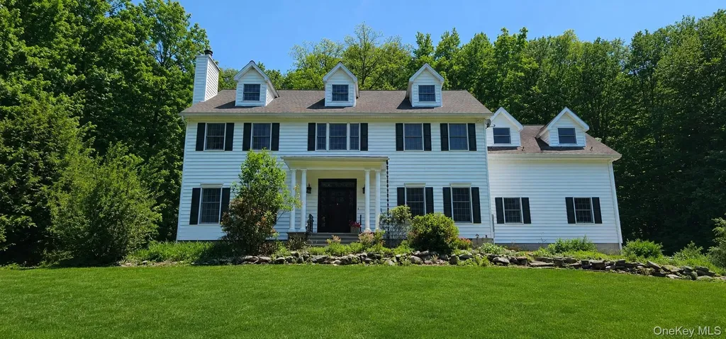 580 Oscawana Lake Road Putnam Valley NY 10579