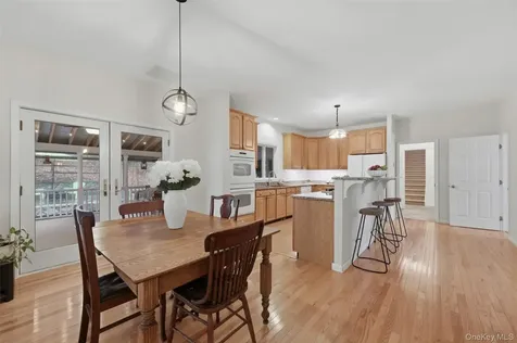 580 Oscawana Lake Road Putnam Valley NY 10579