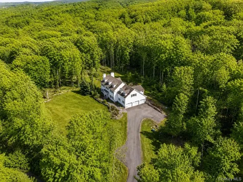 580 Oscawana Lake Road Putnam Valley NY 10579