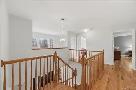 580 Oscawana Lake Road Putnam Valley NY 10579
