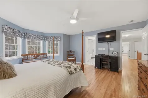 580 Oscawana Lake Road Putnam Valley NY 10579