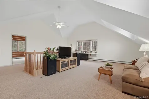580 Oscawana Lake Road Putnam Valley NY 10579