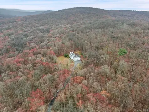 580 Oscawana Lake Road Putnam Valley NY 10579